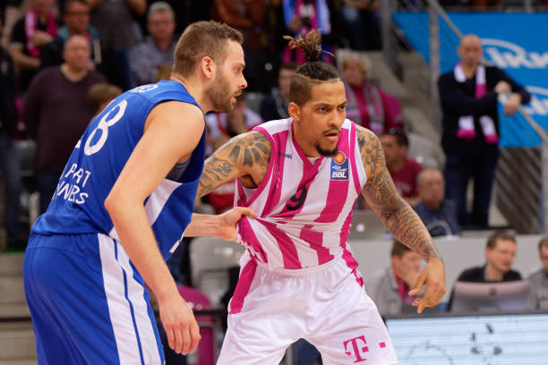 出现的三个 出现的三个