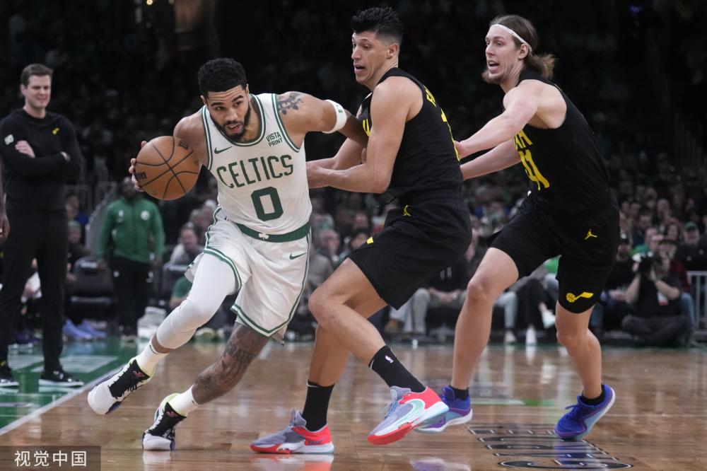 究极反转!23岁差点被迫退役的他,24岁居然成了日本身价最高的中场.