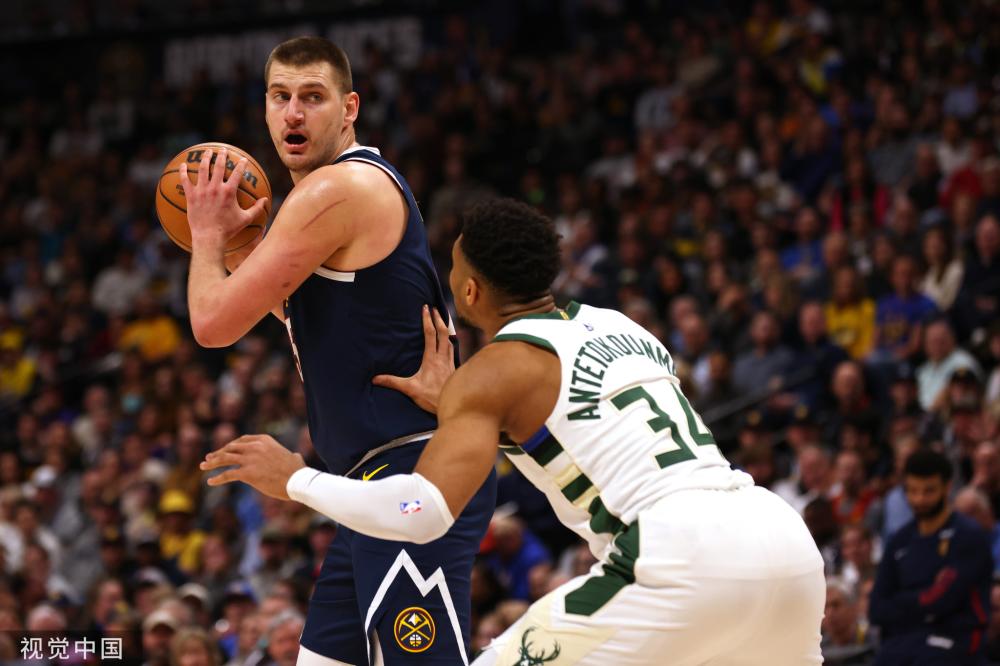 打出了一场攻守兼备的表现!76人内线新星正在逐渐适应FIBA比赛?