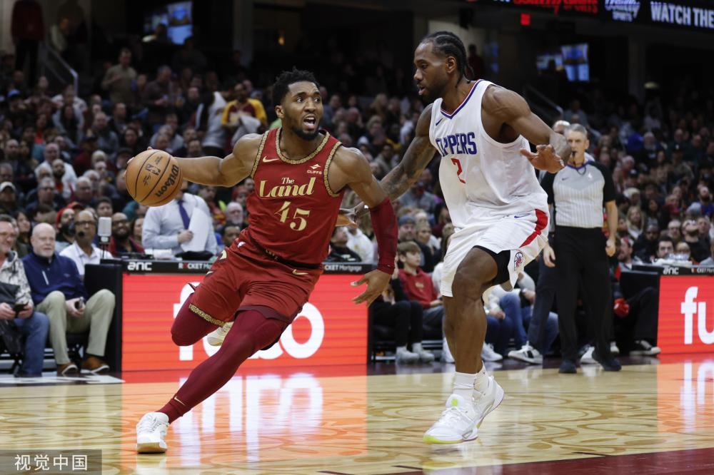 与萨卡的边 与萨卡的边