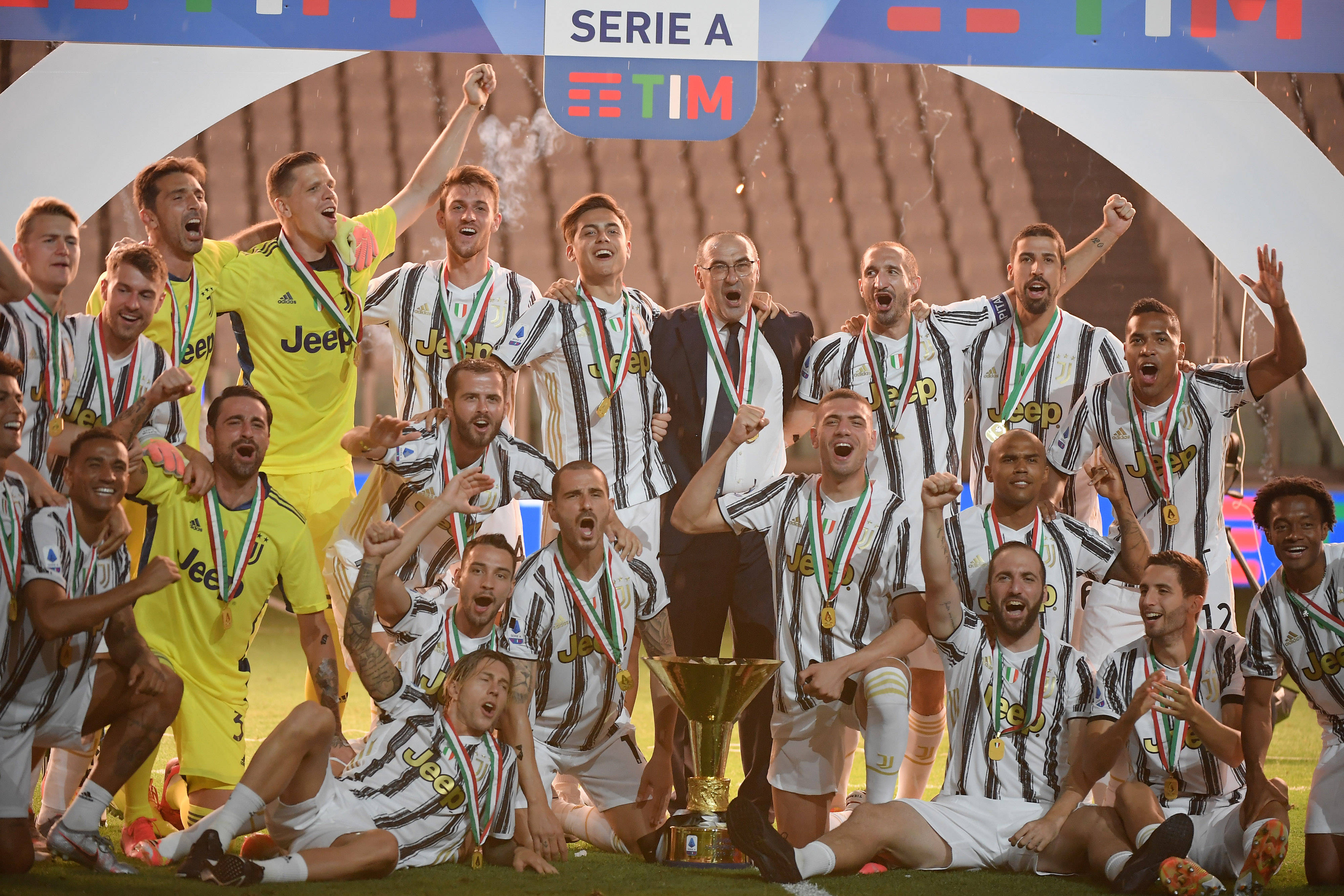 面临帅位危 面临帅位危