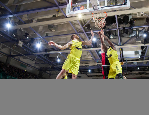 哈曼：拜仁高价引入28岁的迪亚斯还给高薪，利物浦都笑了