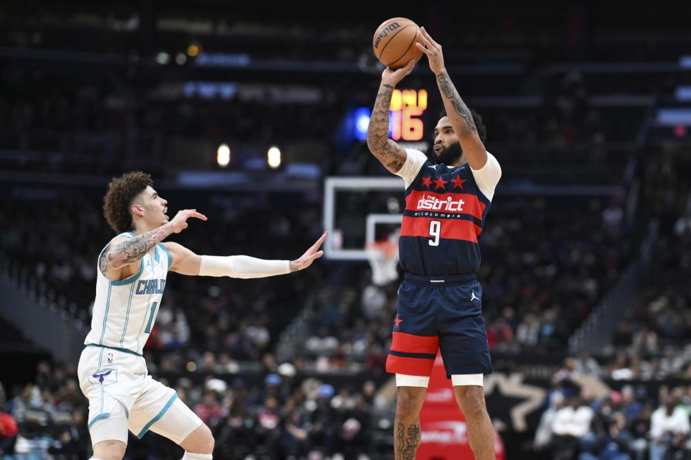 西甲首轮：巴萨3球大胜暂领跑，马竞遭逆转，皇马20号出战