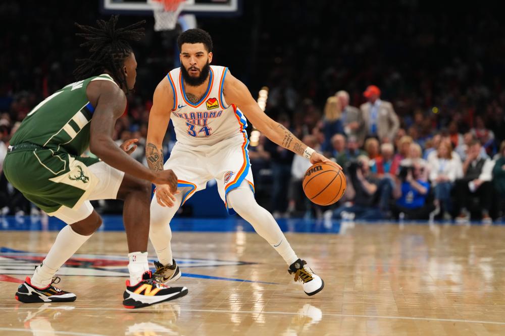 布朗尼首次首发17分库明加17+4 惨败勇士58分.