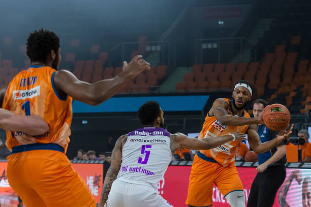 夺冠大热GenG太不尊重对手！G2强势碾压拿首胜