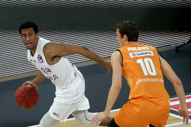 夺冠大热GenG太不尊重对手！G2强势碾压拿首胜