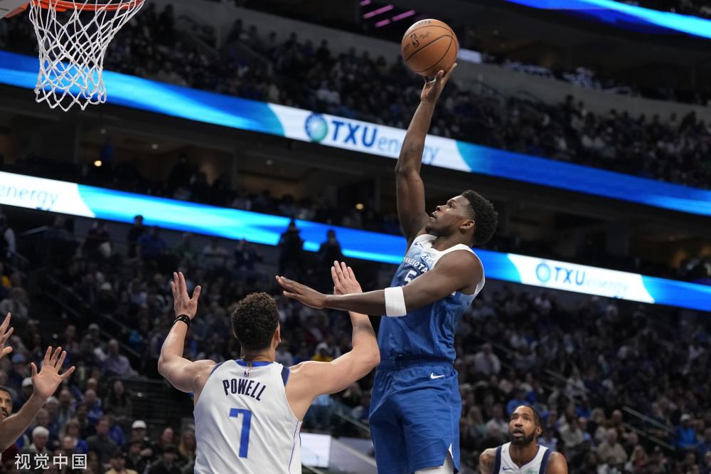 挥拳成光，化身英雄！《奥特曼：超时空英雄》今日全平台公测开启